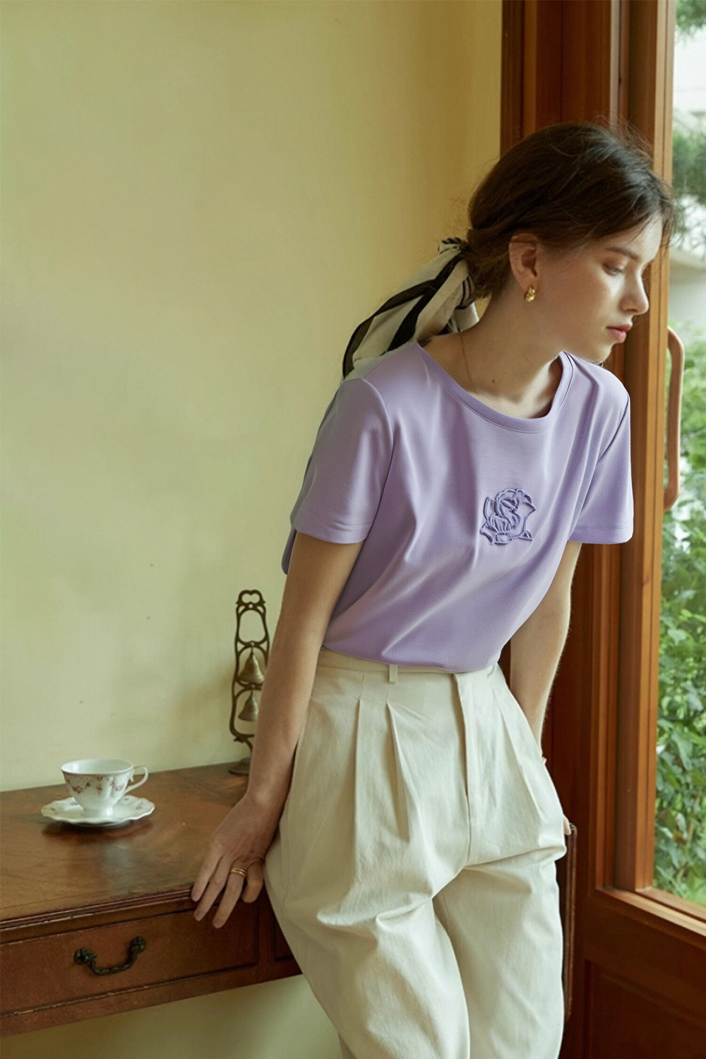 Toothbrush Embroidered Flower Design Loose T-Shirt