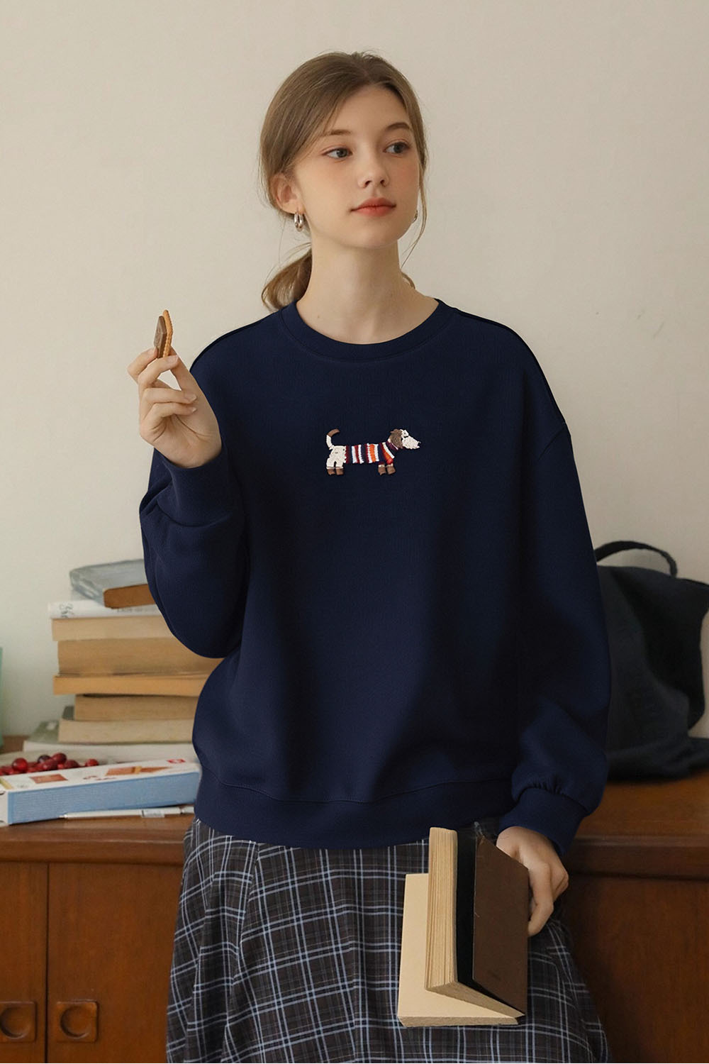 Dachshund Embroidered Round Neck Sweatshirt
