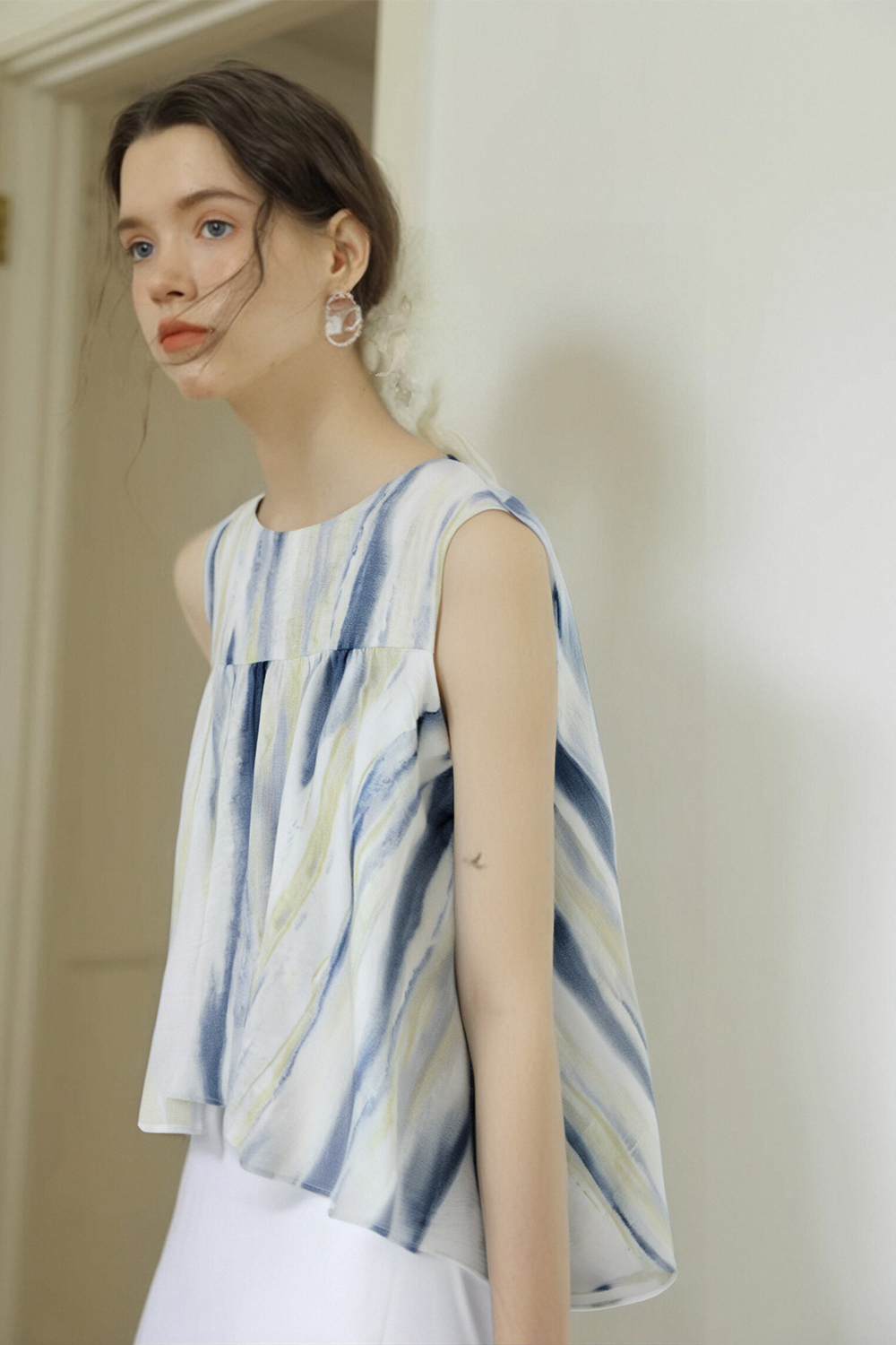 Stylish And Elegant Round Neck Shirt