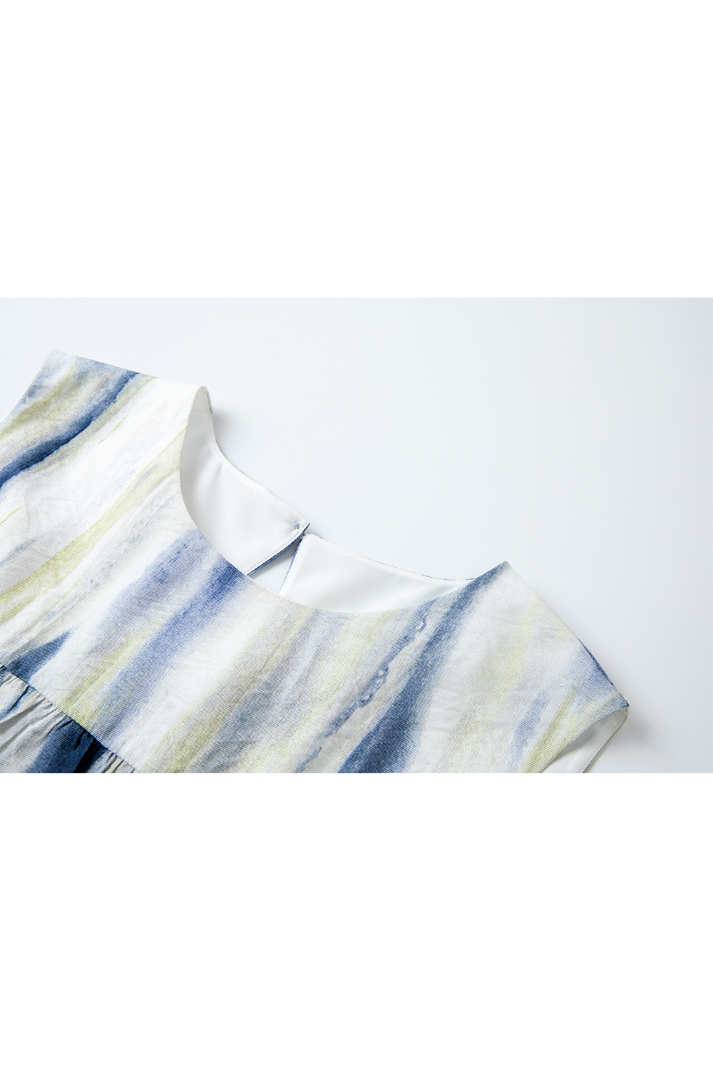 Stylish And Elegant Round Neck Shirt