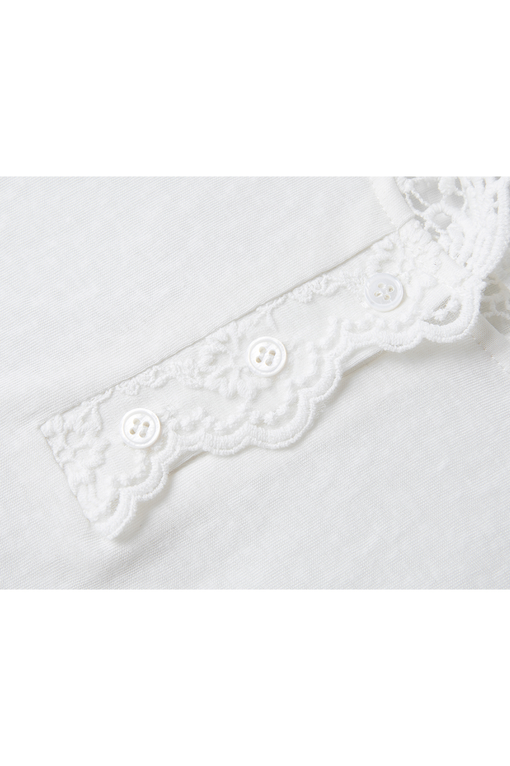 Lace-Decorated Hooded T-Shirt