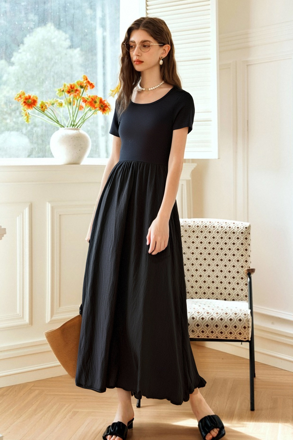 U-Neck Slim Bud Dress