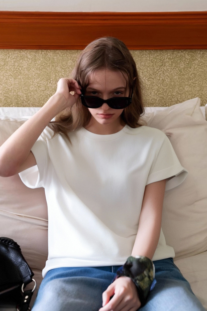 Round Neck Solid Color T-Shirt