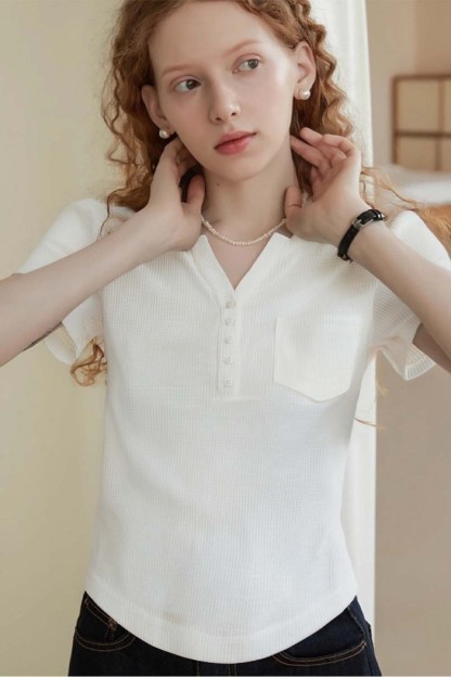Round Neck Half-Open Loose T-Shirt