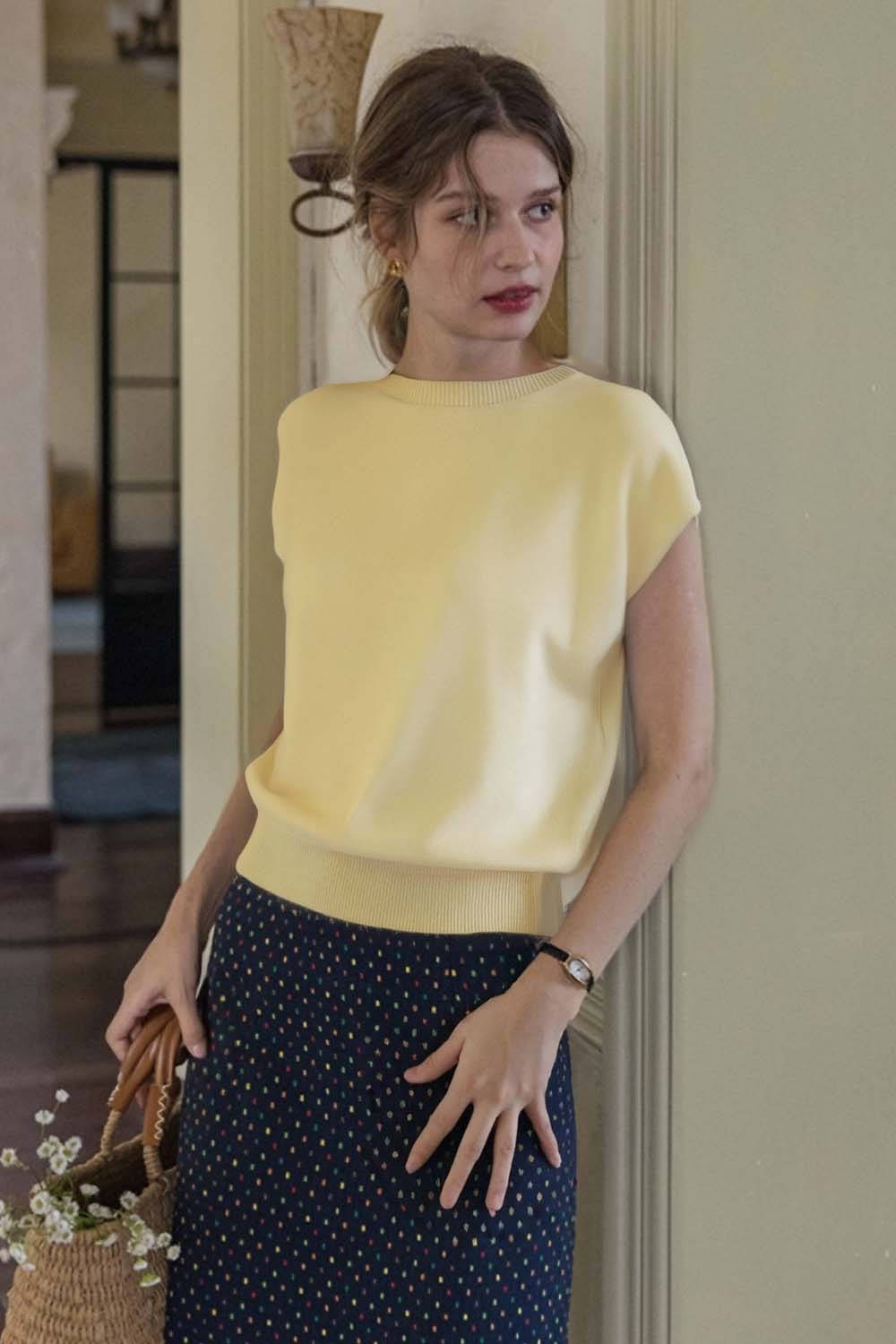 Sleeveless Round Neck Sweater