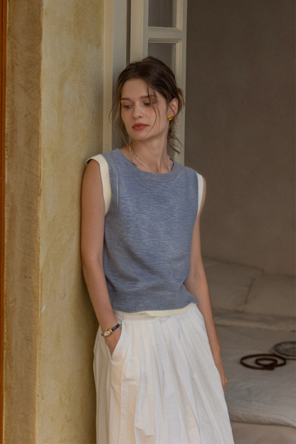 Round Neck Sleeveless Loose Knit Sweater