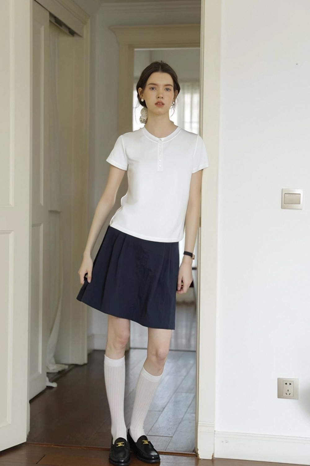 Round Neck Slit Solid Color T-Shirt