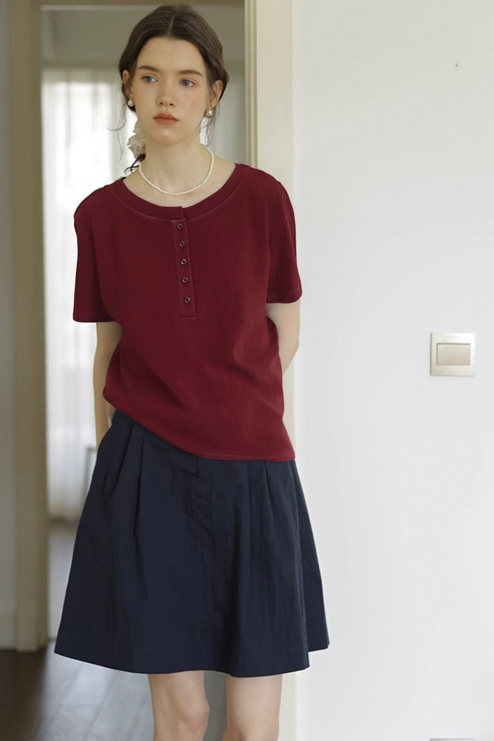 Round Neck Slit Solid Color T-Shirt