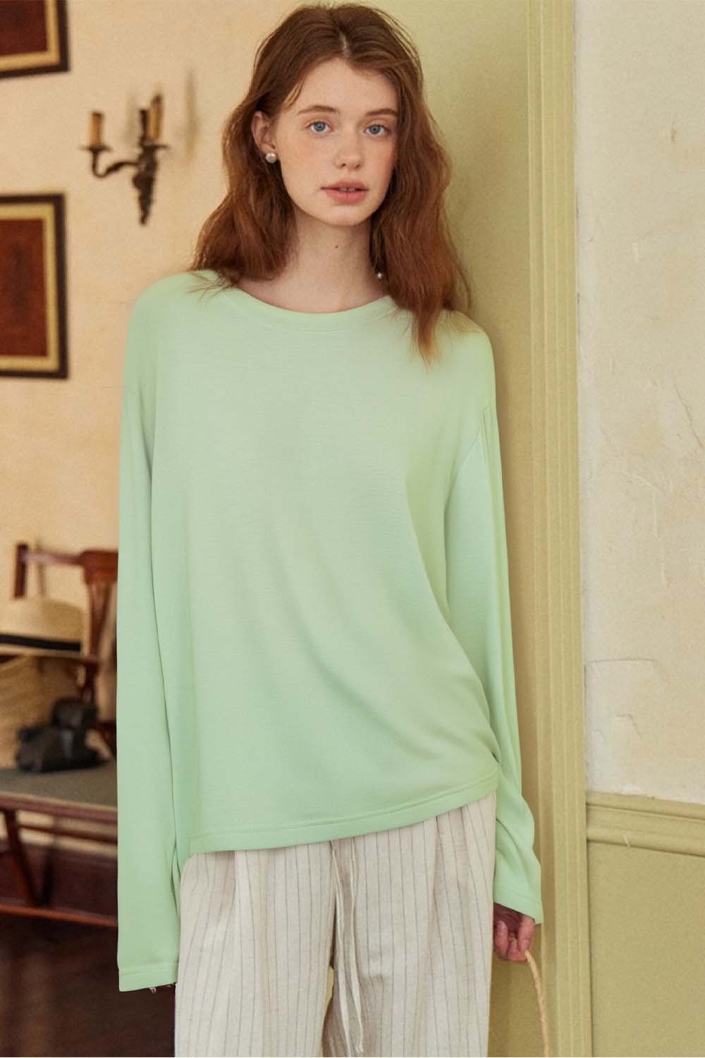 Round Neck Light And Loose T-Shirt