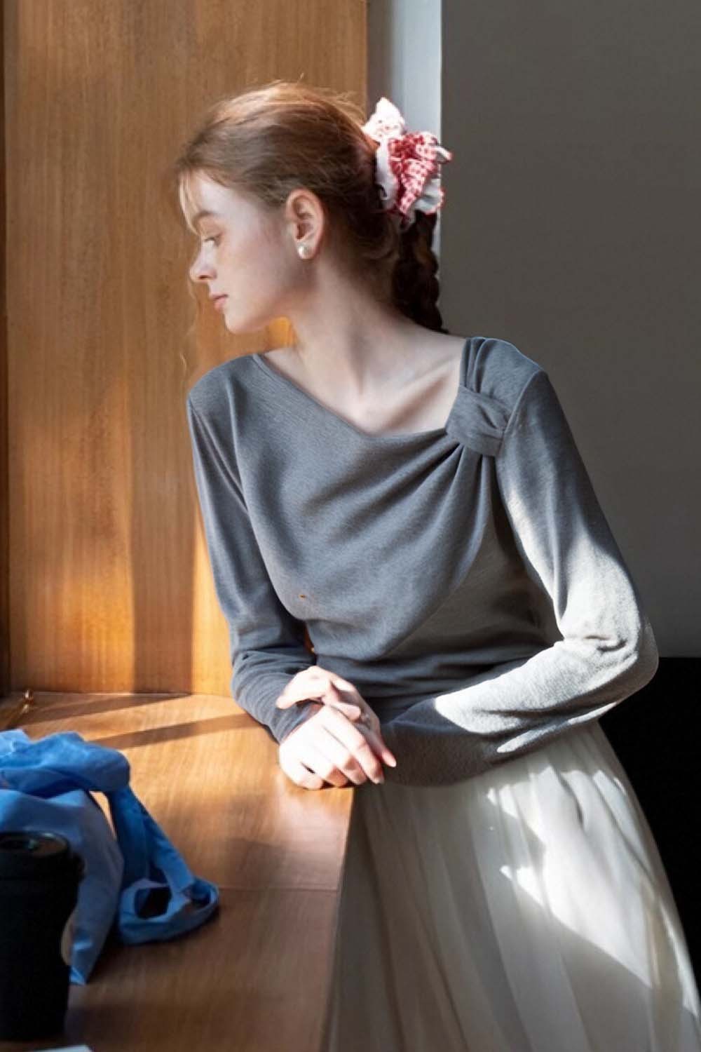 Simple Knotted Long-Sleeved T-Shirt