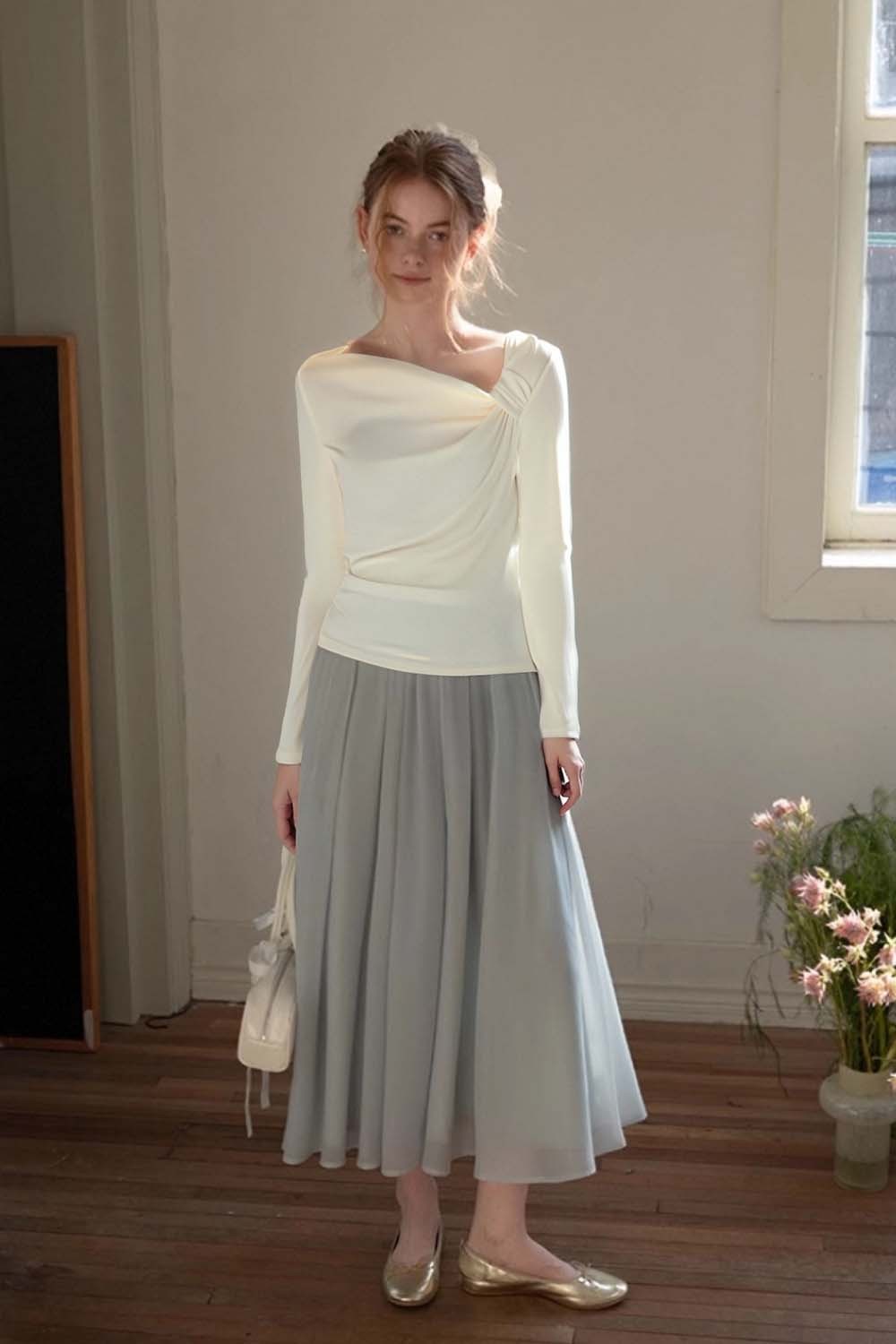 Simple Knotted Long-Sleeved T-Shirt
