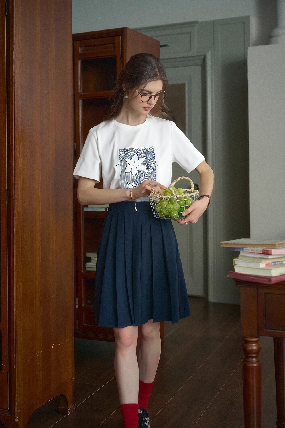 100% Cotton Flower Embroidered T-Shirt
