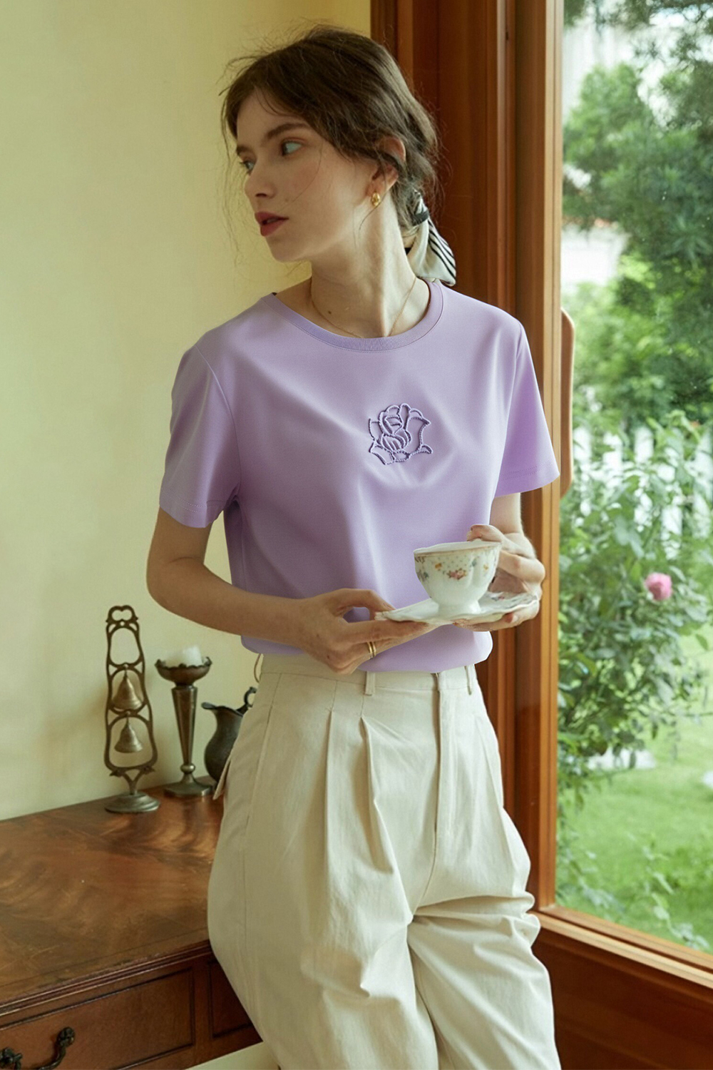 Toothbrush Embroidered Flower Design Loose T-Shirt