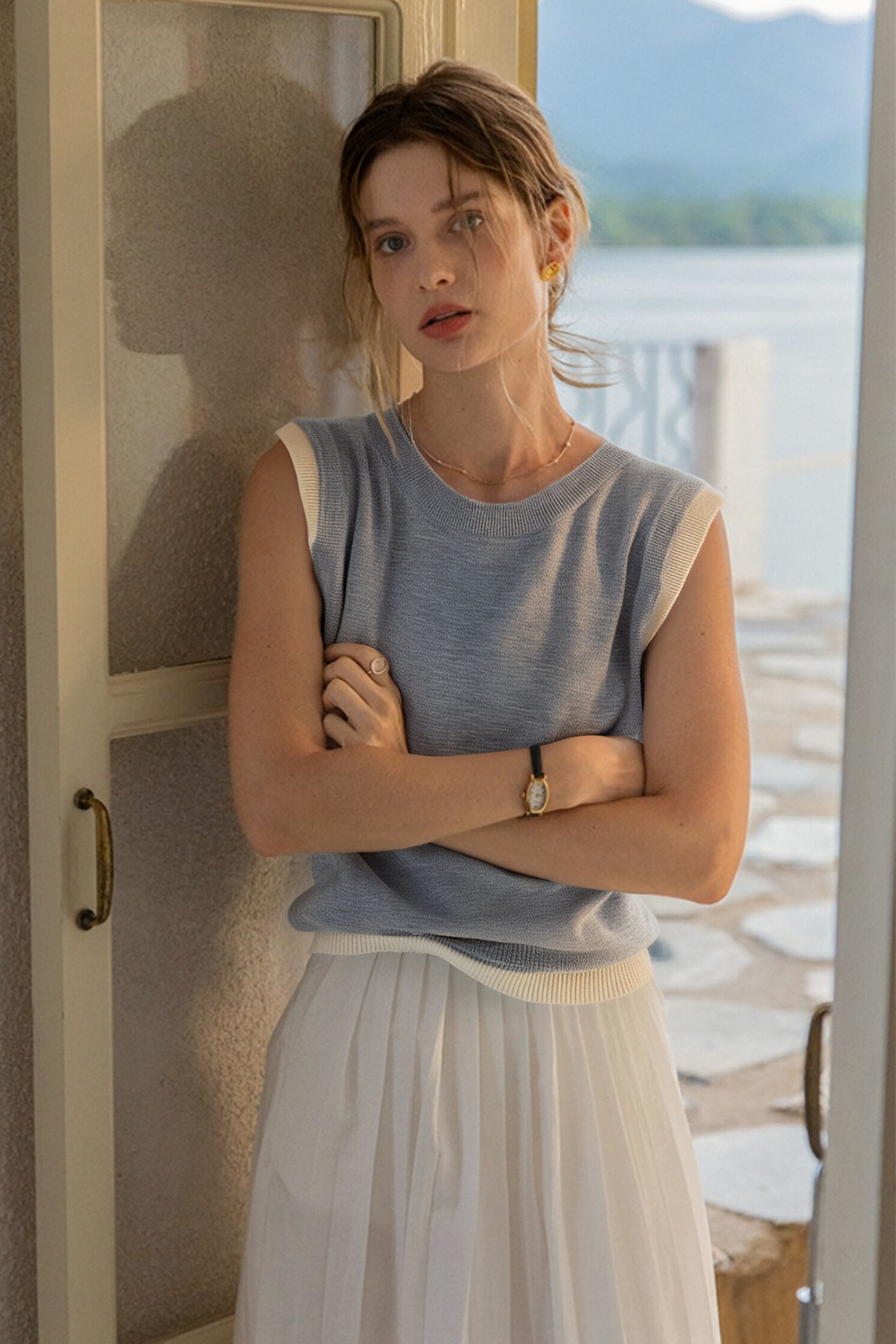 Round Neck Sleeveless Loose Knit Sweater