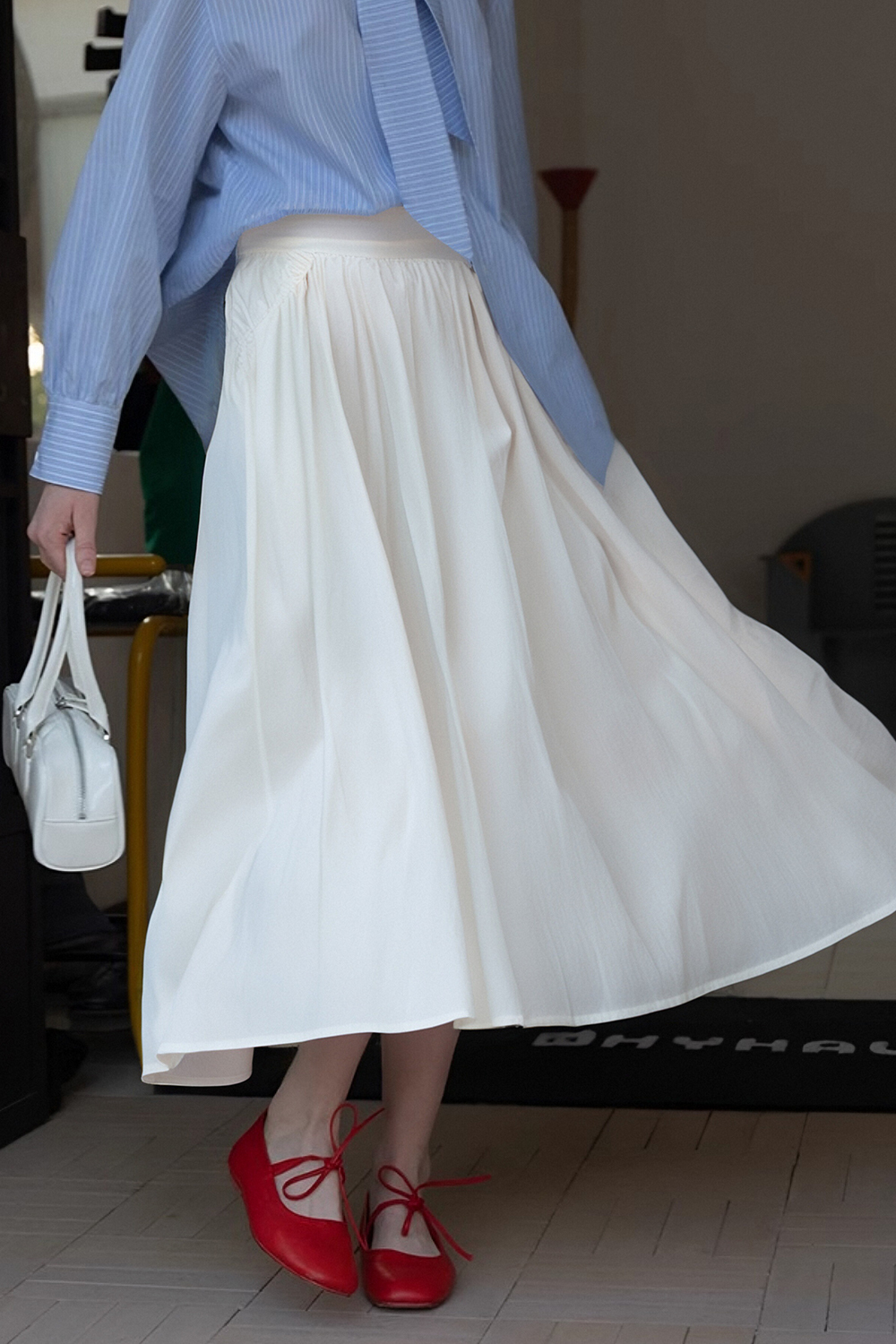 Soft And Loose Woven Umbrella Skirt