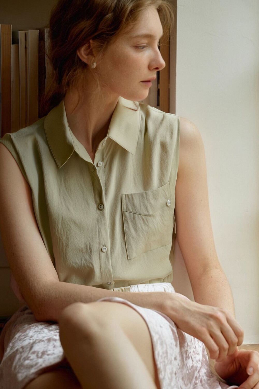 Solid Color Sleeveless Casual Shirt