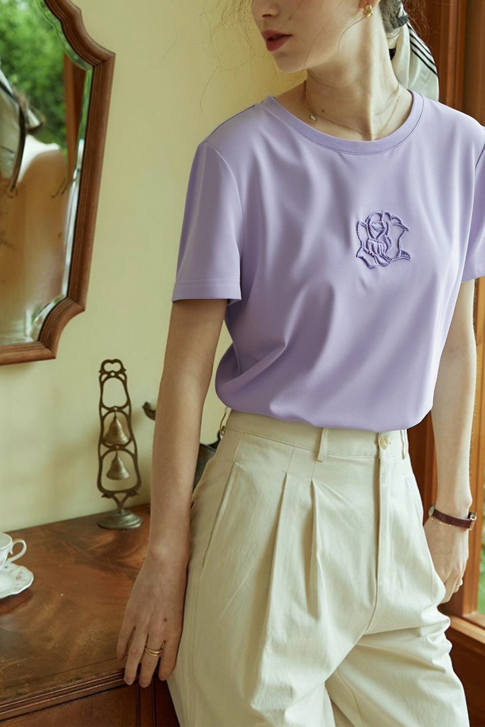 Toothbrush Embroidered Flower Design Loose T-Shirt