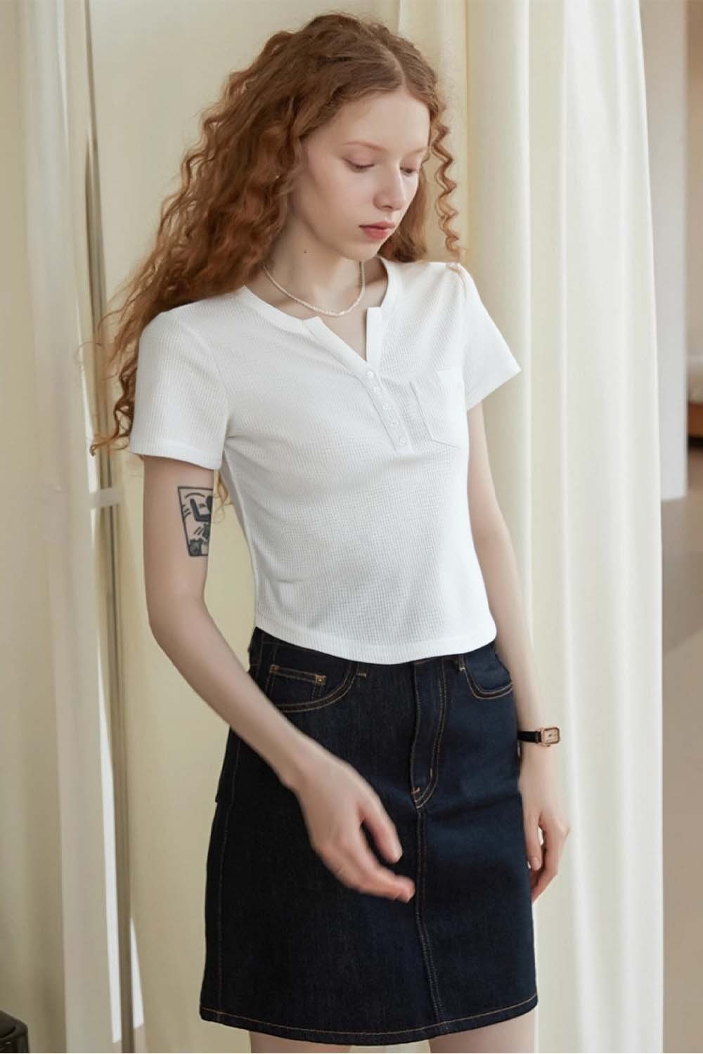Round Neck Half-Open Loose T-Shirt