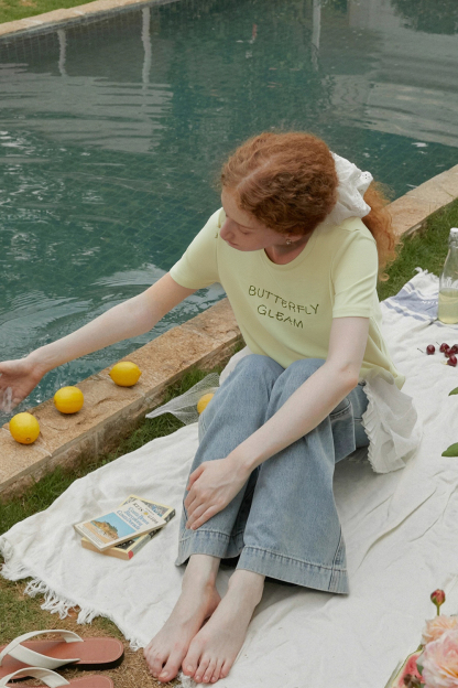 Embossed Texture Feel Embroidered T-Shirt