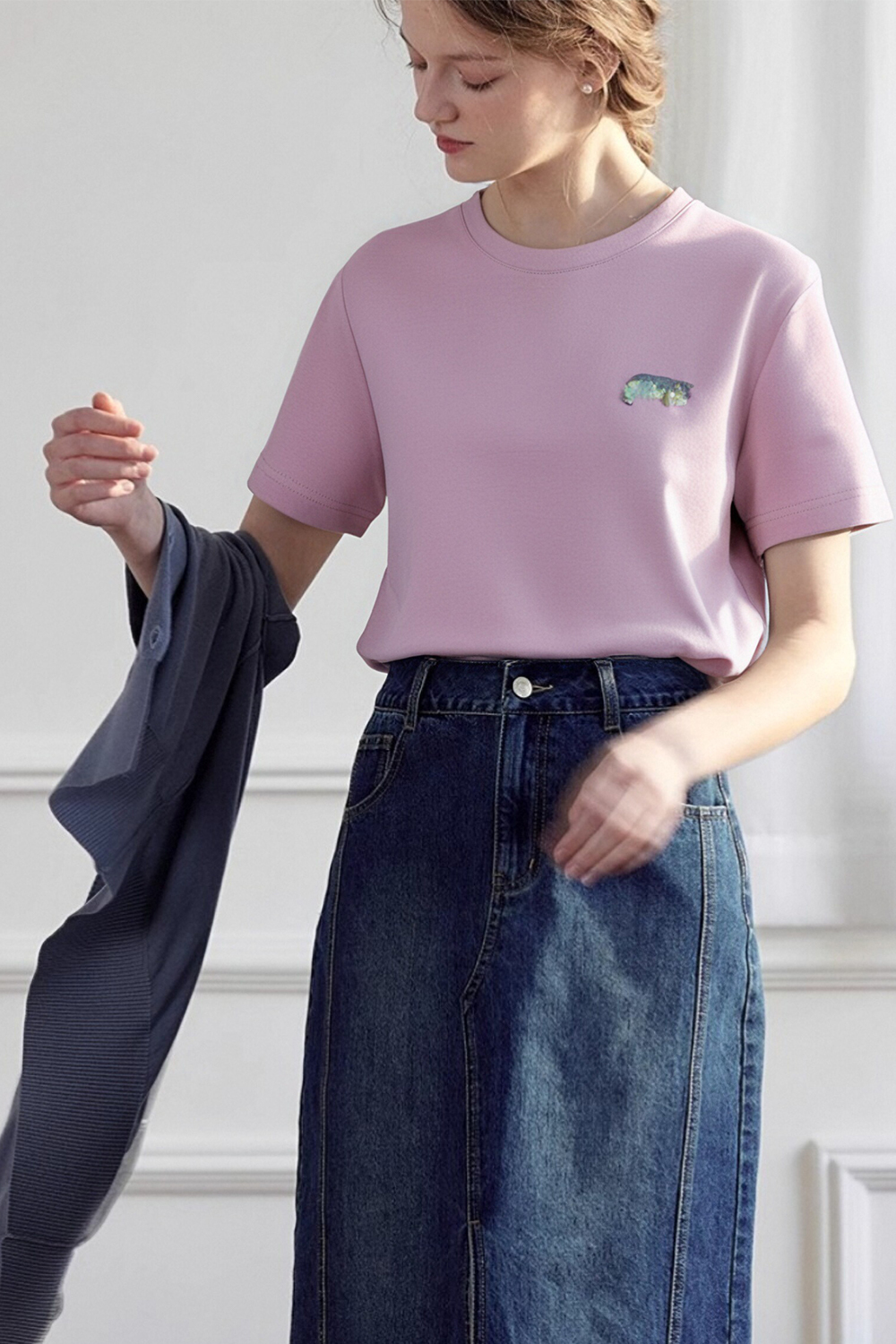 Kitten Sequin Embroidered Straight T-Shirt
