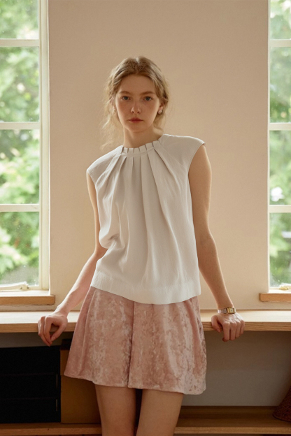 Fashionable Design Pleated Shirt