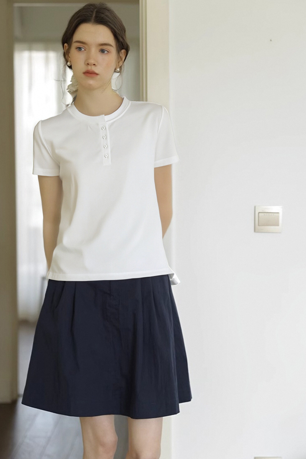 Round Neck Slit Solid Color T-Shirt