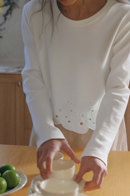 Soft Lace Long-Sleeved T-Shirt