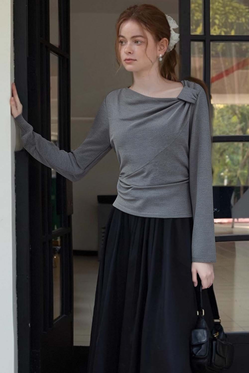 Simple Knotted Long-Sleeved T-Shirt