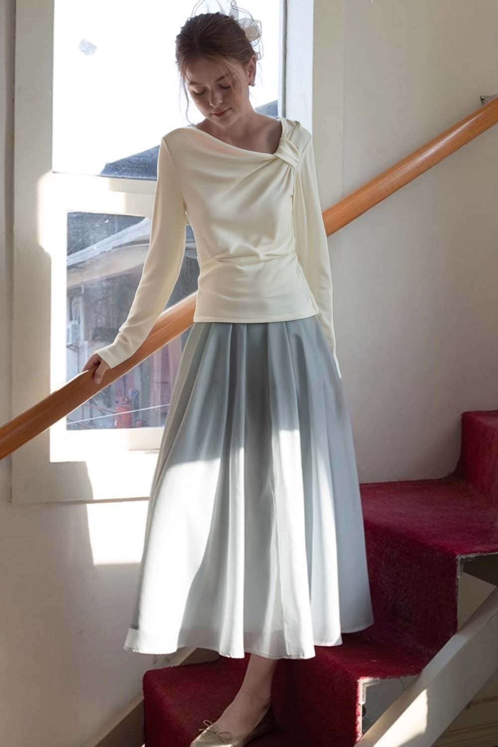 Simple Knotted Long-Sleeved T-Shirt