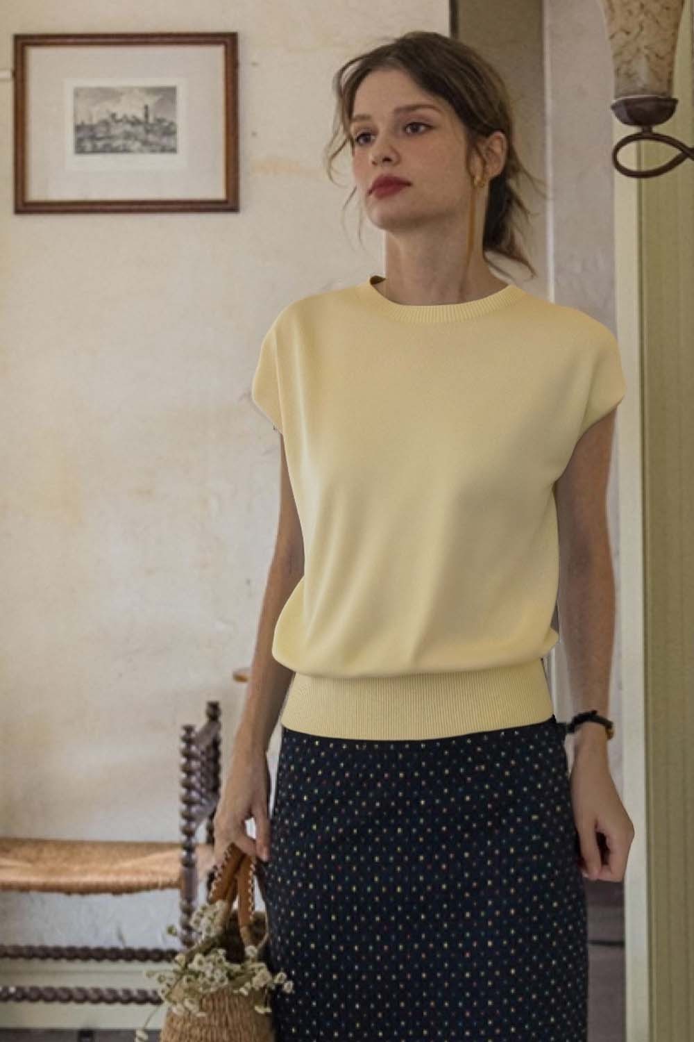 Sleeveless Round Neck Sweater