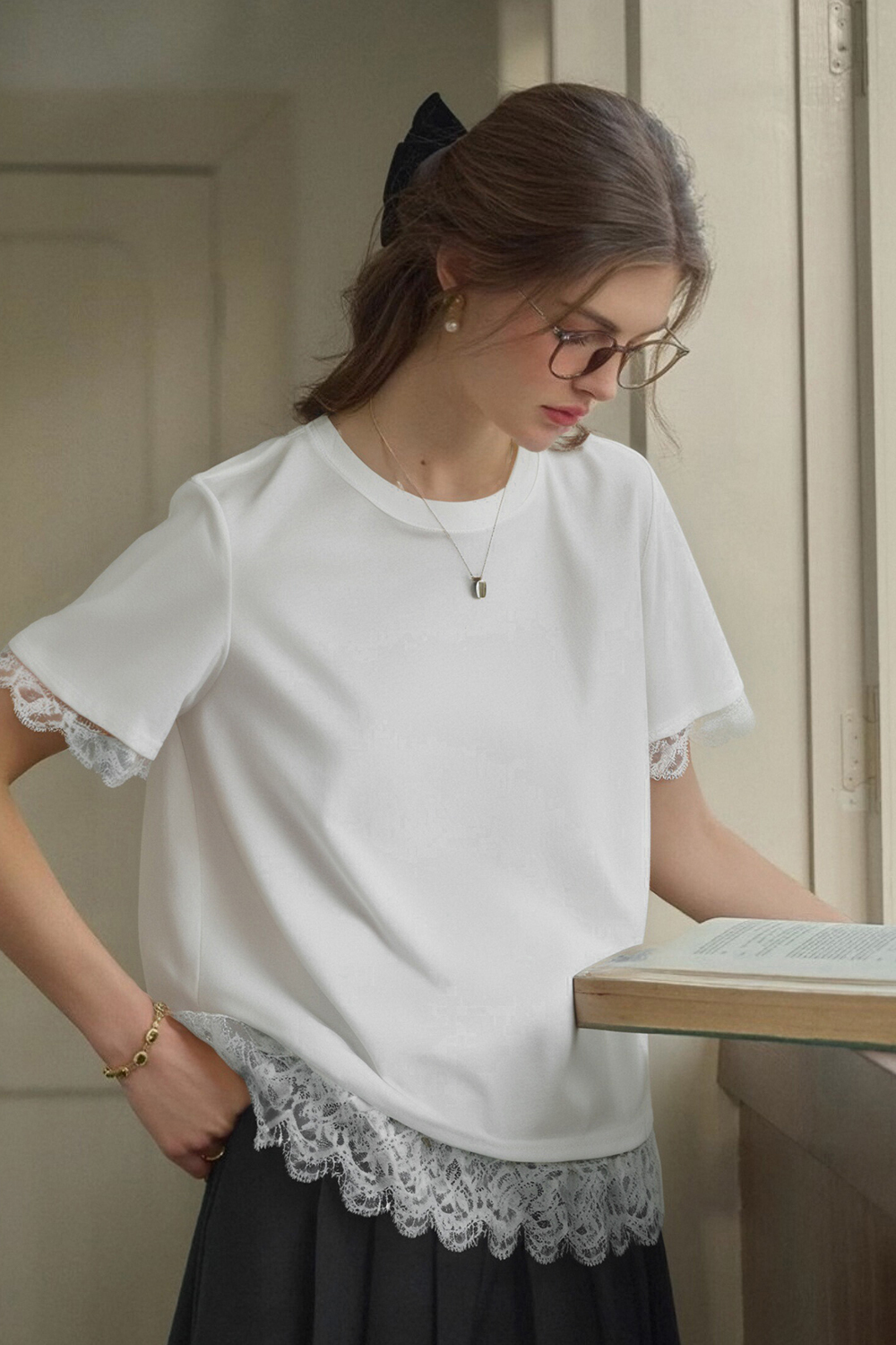 Lace Patchwork Round Neck T-Shirt