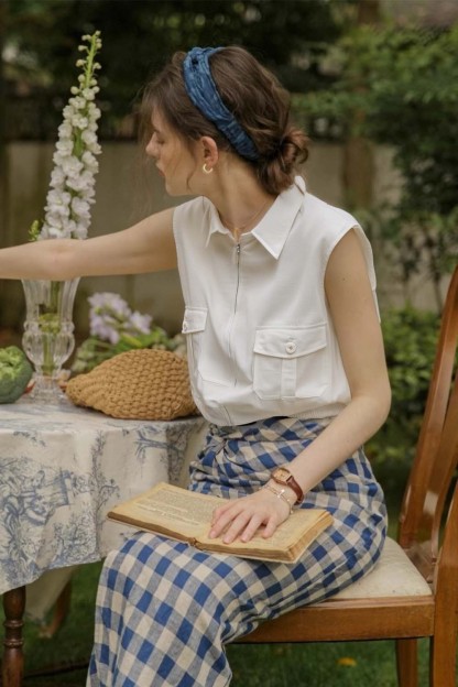 Simple Sleeveless Shirt