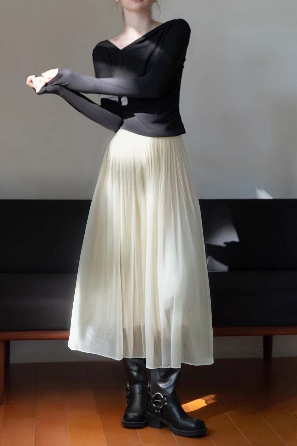 Lightweight And Flowing Loose Skirt