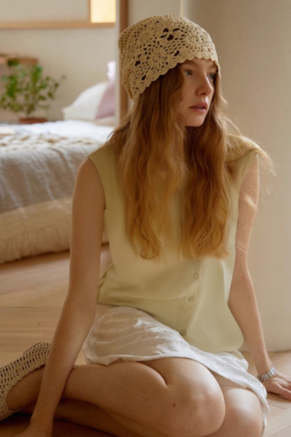 Solid Color Sleeveless Casual Shirt