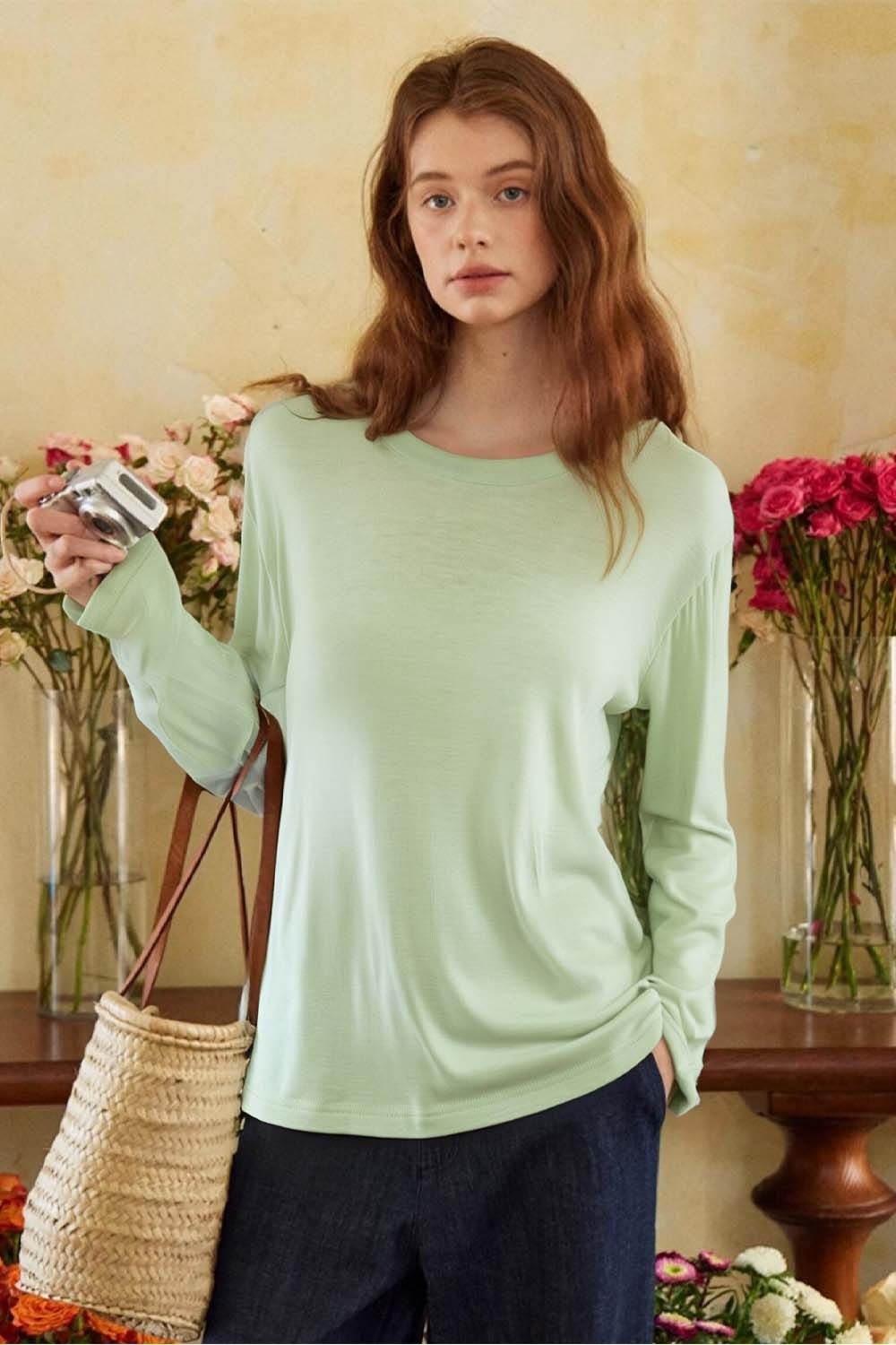 Round Neck Light And Loose T-Shirt