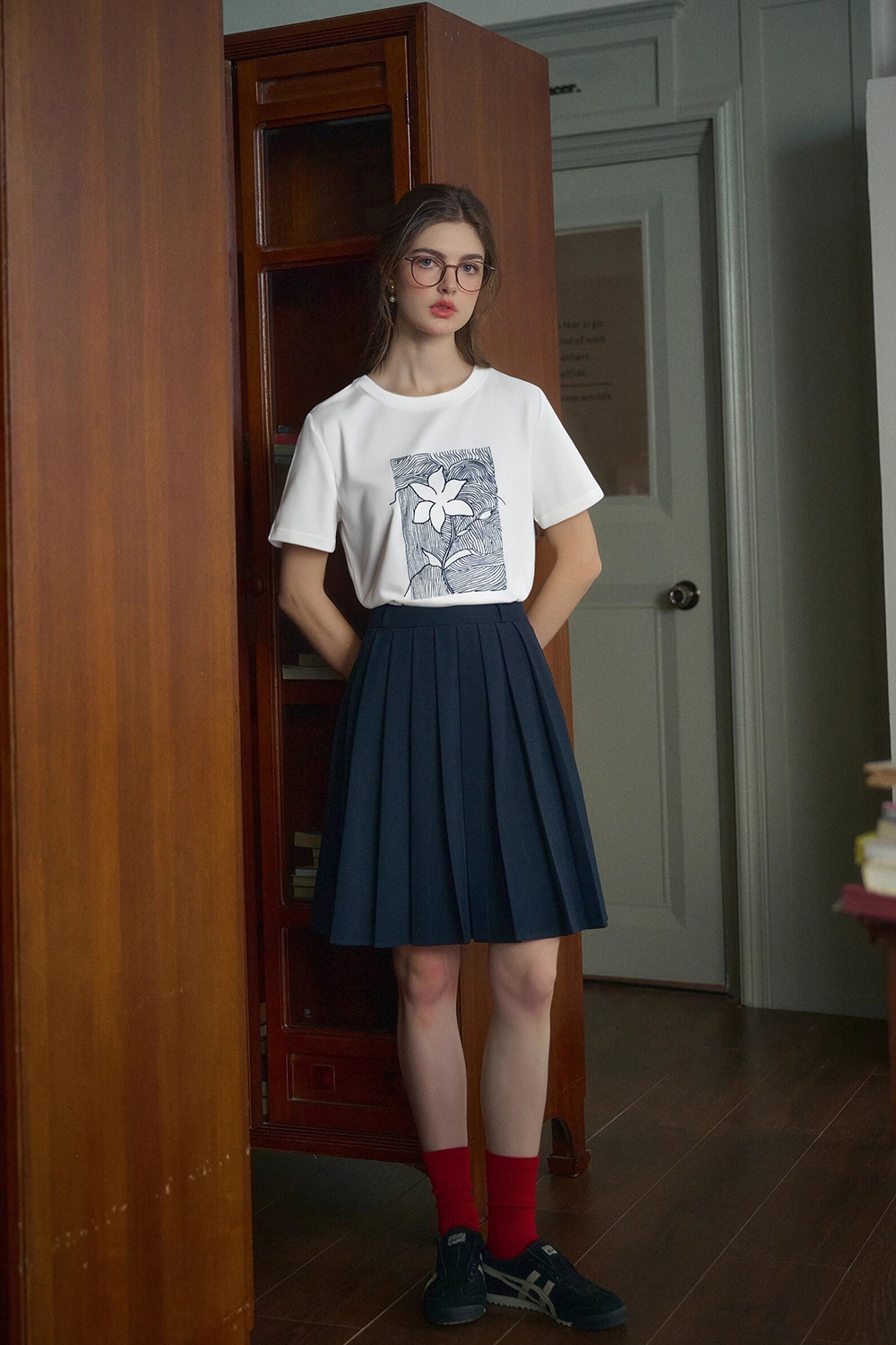 100% Cotton Flower Embroidered T-Shirt