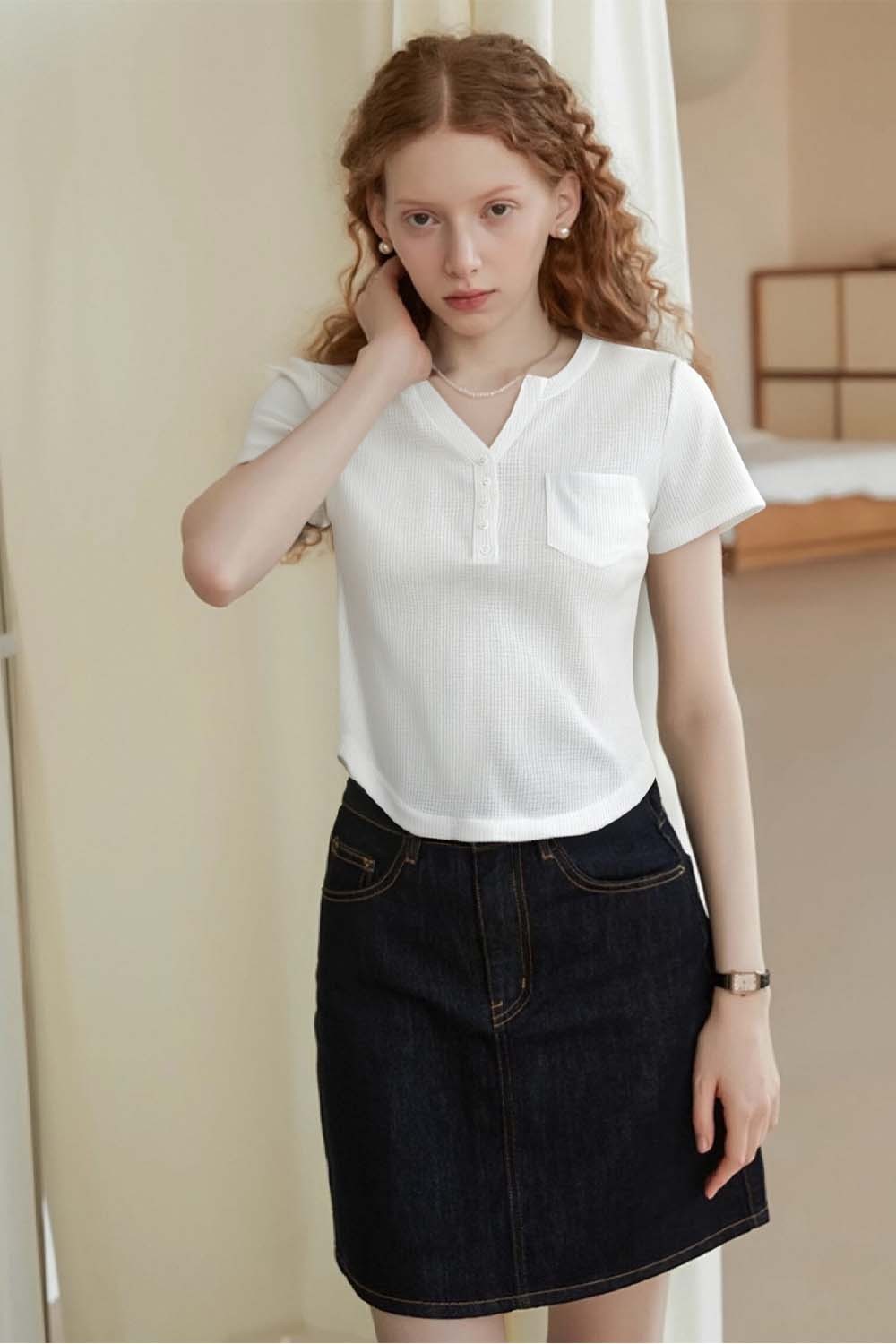 Round Neck Half-Open Loose T-Shirt