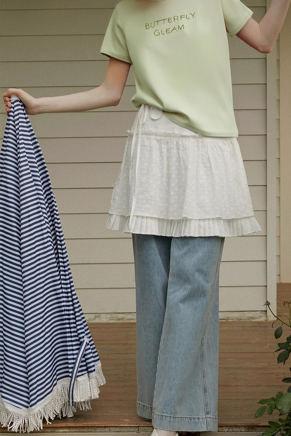 Embossed Texture Feel Embroidered T-Shirt