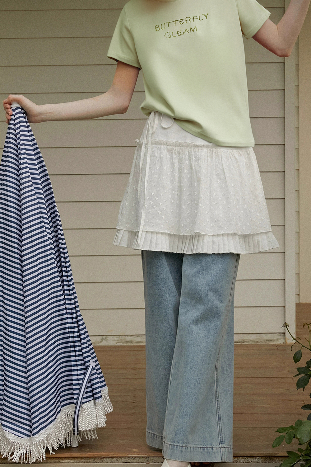 Embossed Texture Feel Embroidered T-Shirt