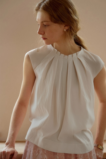 Fashionable Design Pleated Shirt