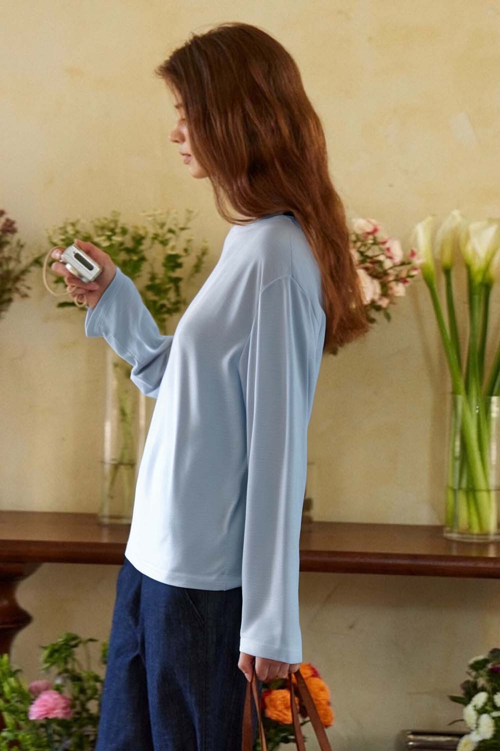 Round Neck Light And Loose T-Shirt