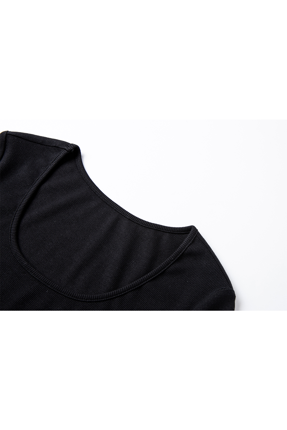 U-Neck Slim Bud Dress