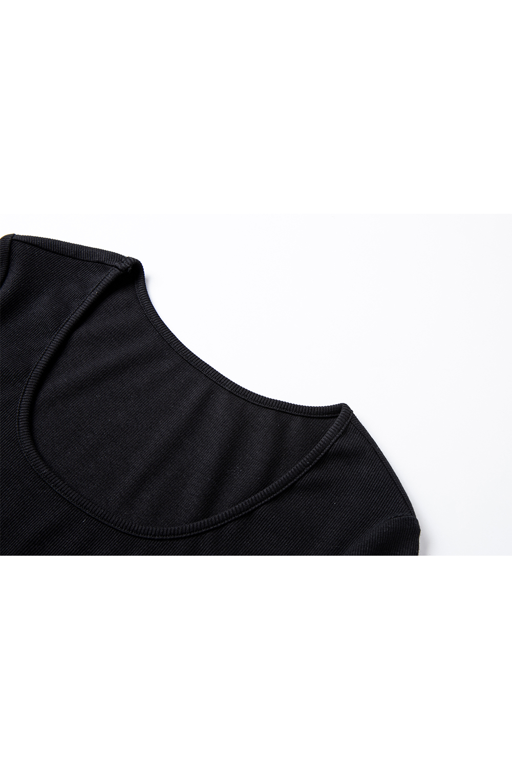 U-Neck Slim Bud Dress