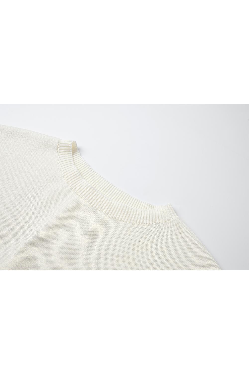 Sleeveless Round Neck Sweater