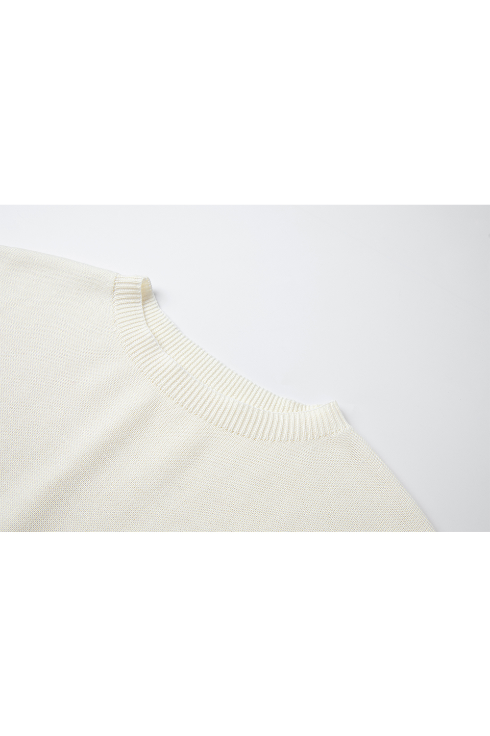 Sleeveless Round Neck Sweater