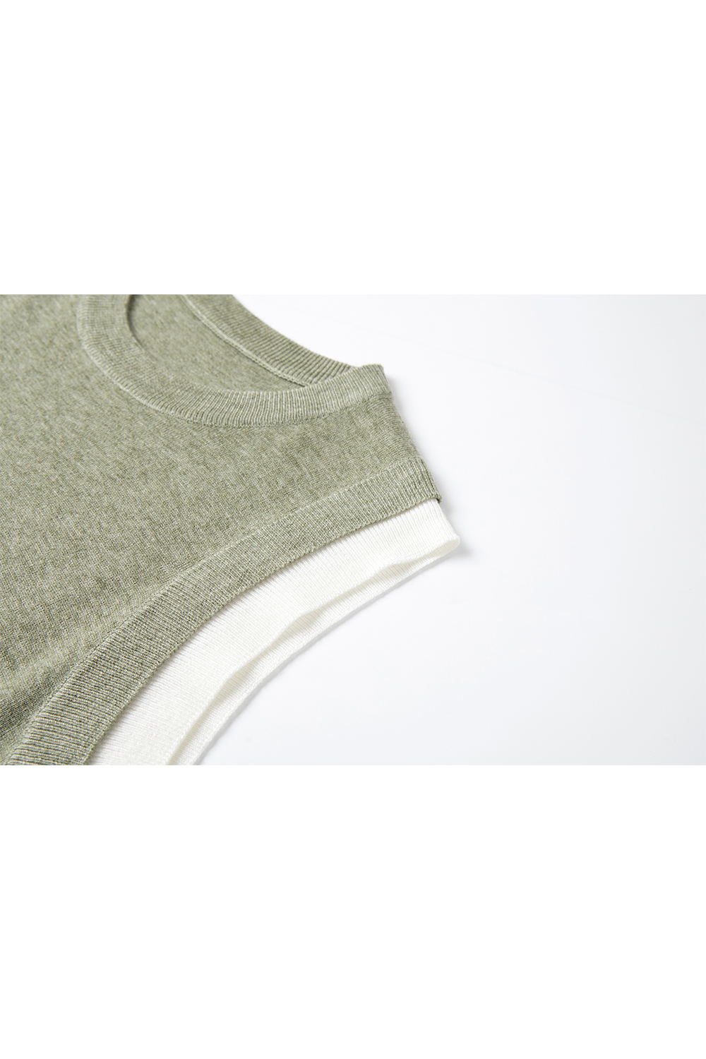 Round Neck Sleeveless Loose Knit Sweater