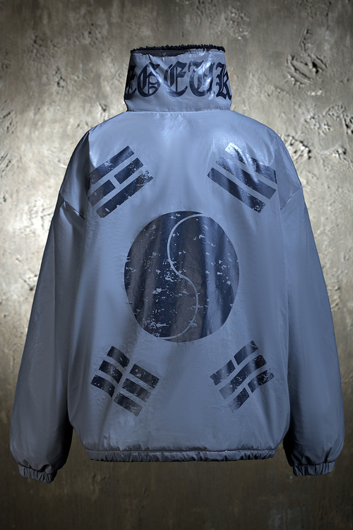 ByTheR Reversible Vintage Taegeukgi Reflective Fleece High Neck Jumper