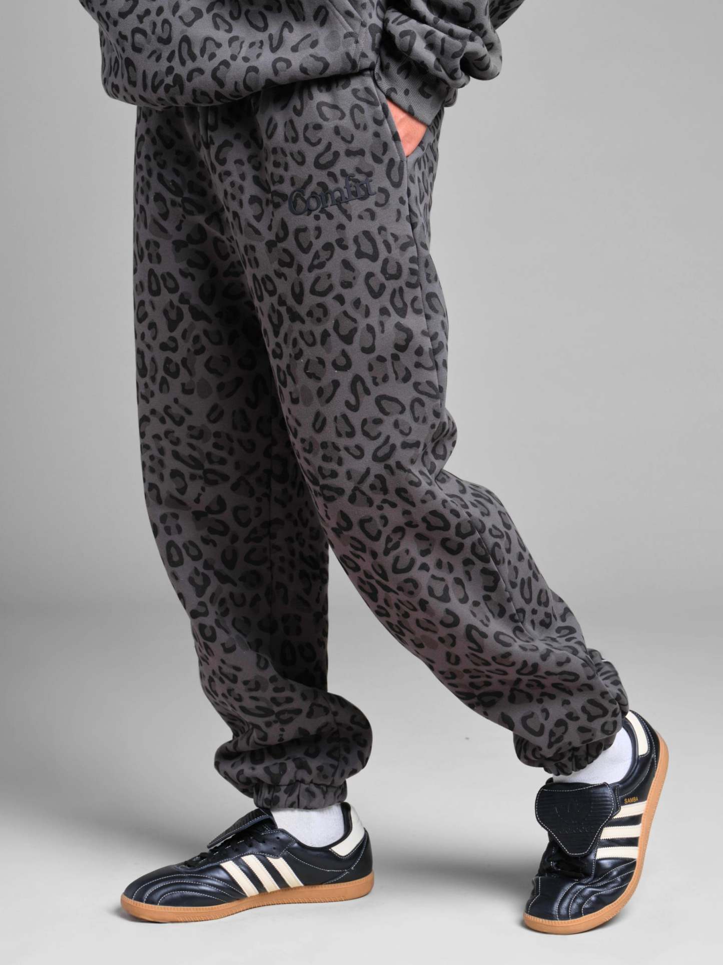 Minimalist Sweatpants