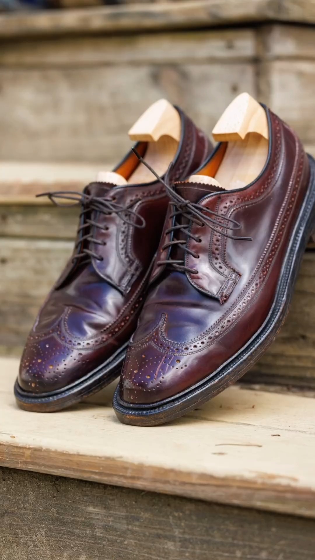 Sherlock hand-carved leather shoes