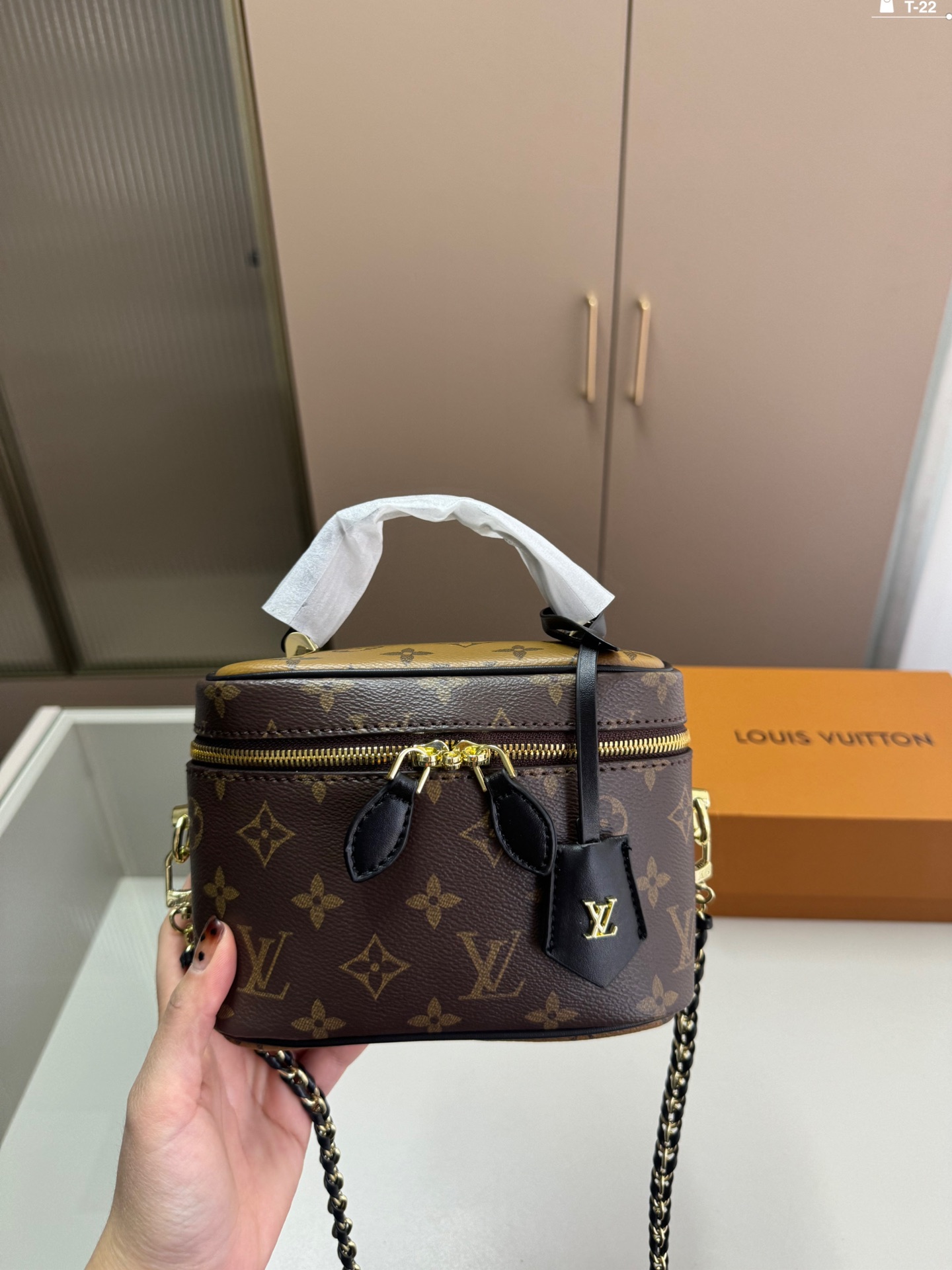 L-V BAG  toiletry bag/cosmetic bag